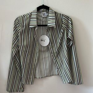 A never worn striped blouse from Princess Polly. Very trendy!